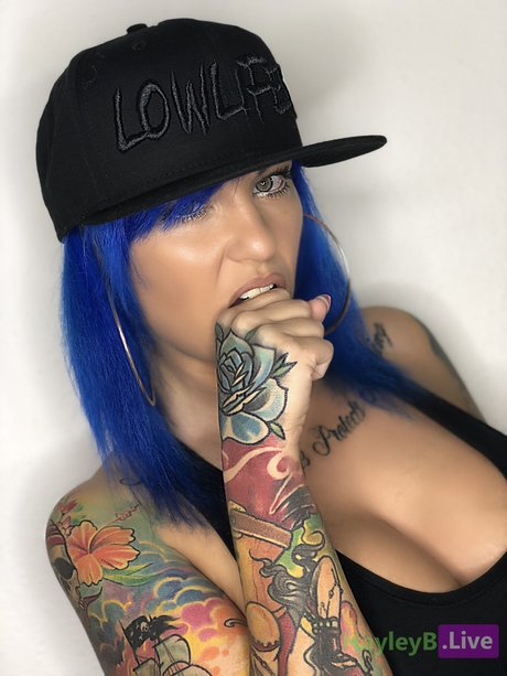 bodybuilder nude onlyfans exclusive images