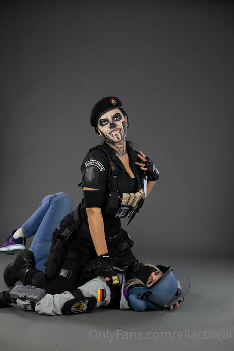 Ellactrical model art pictures