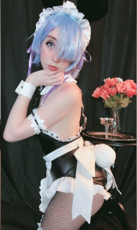 Michi Midnight model erotic image