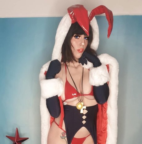 Lauramunay nudes model photos