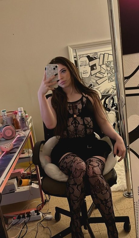 Nellyxven high quality model images