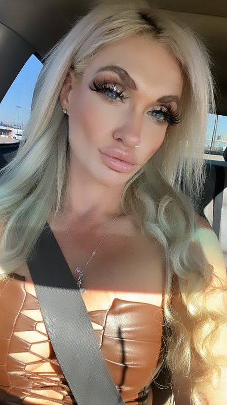 Christina Lee sexy model gallery