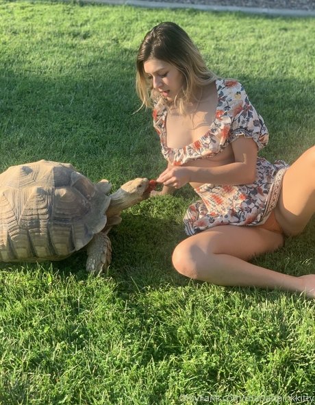 Mariahpinkkitty pornstar adult pic