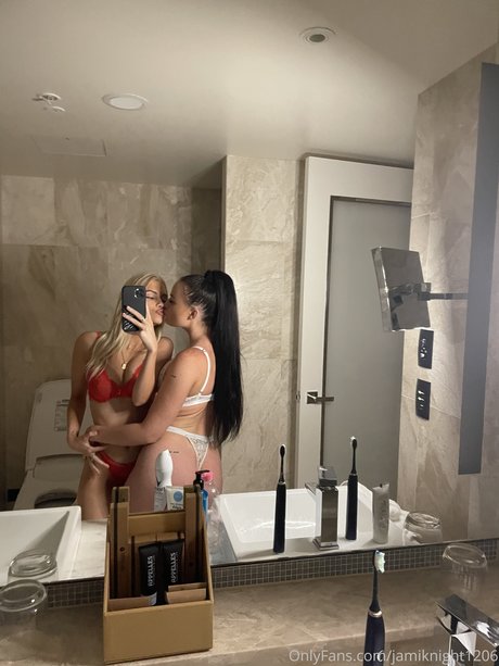 Lili Eastwood high quality star images