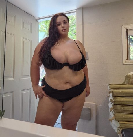 BBW OliviasWorld95 model nudes pics