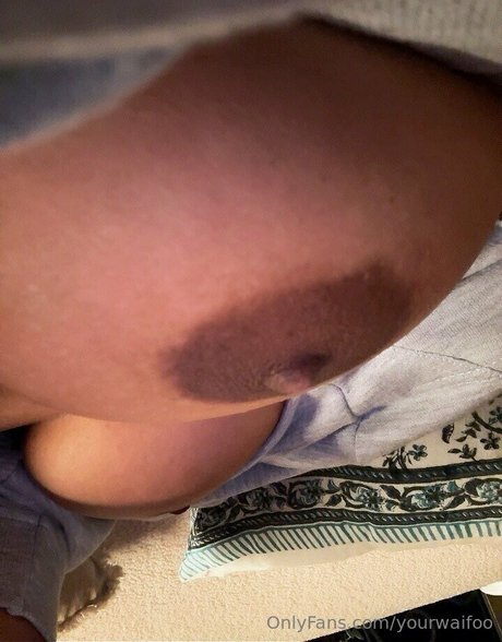 Jailhailet star nude photos