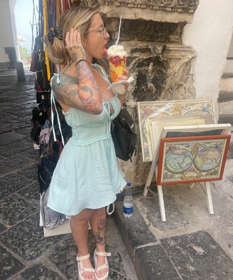 Catsandcookies nice star photo