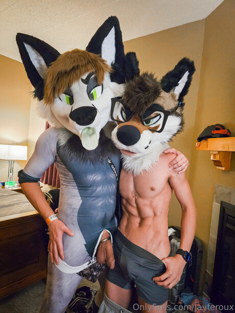 Jayferoux naked model pics