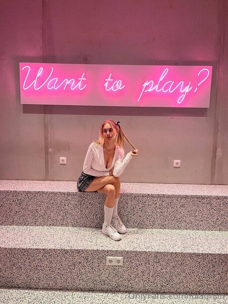 Lolabrain free pornstar photos