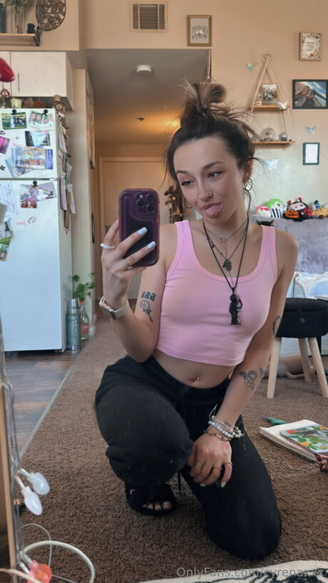 Cyrenaxxx erotic actress photos