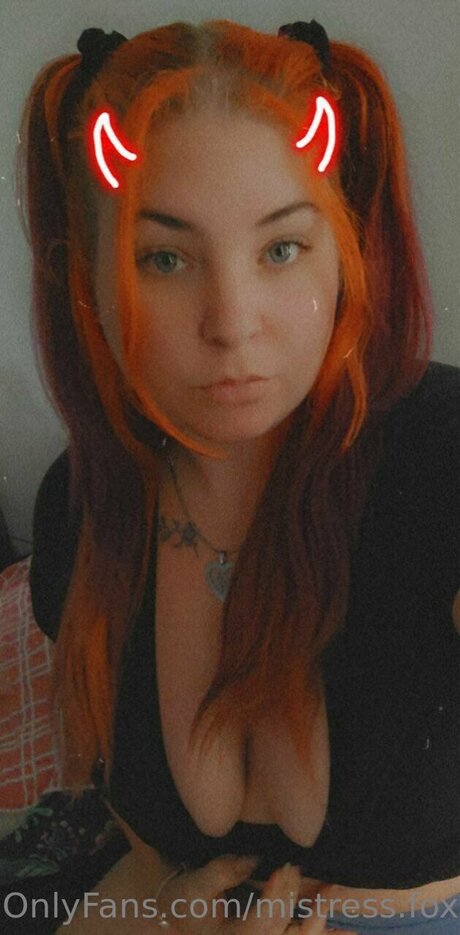 Mistress Foxx Quick model image