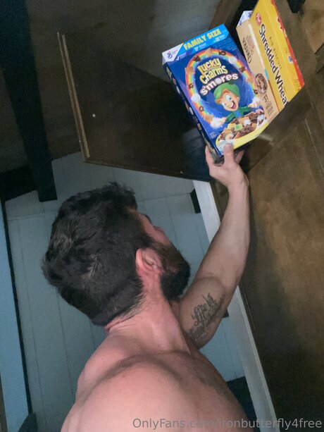 Ironbutterfly4free model pretty img