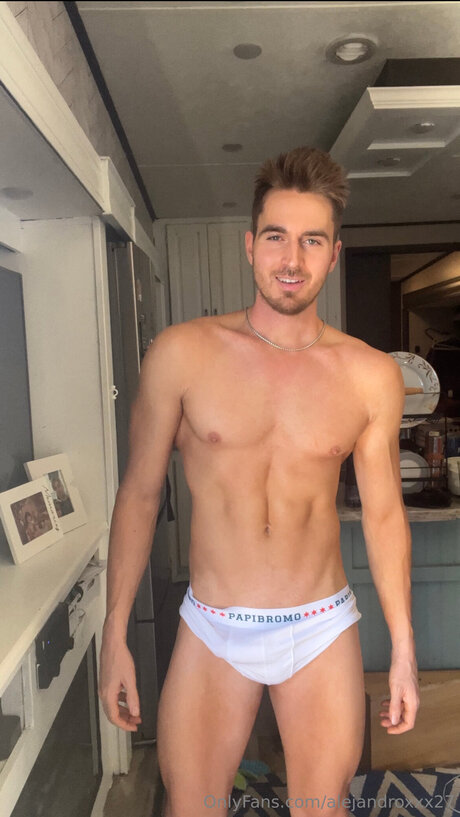 Alejandroxxx27 model erotic pic