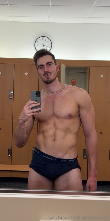 Alejandroxxx27 star naked picture