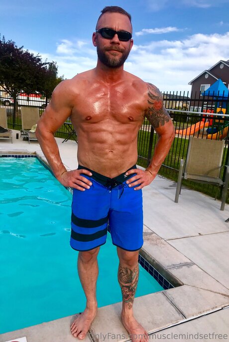 Musclemindsetfree beautiful actress picture