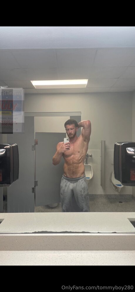 peeing onlyfans nude images