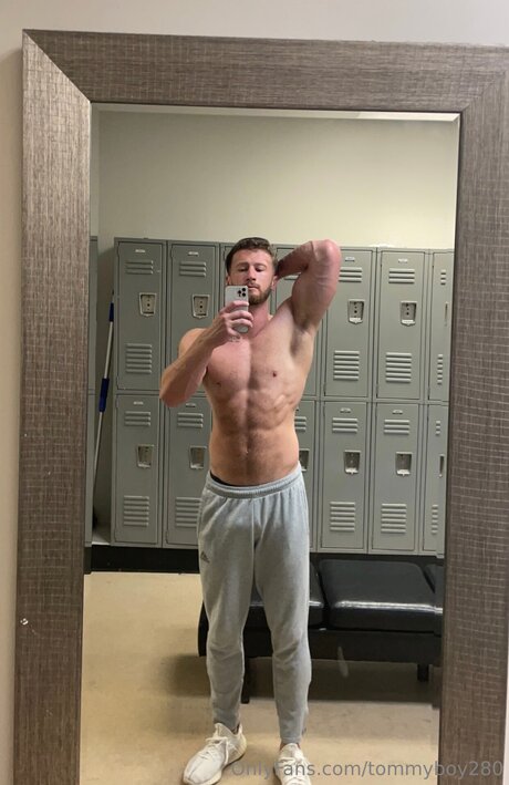 Tommyboy280 model exclusive pics
