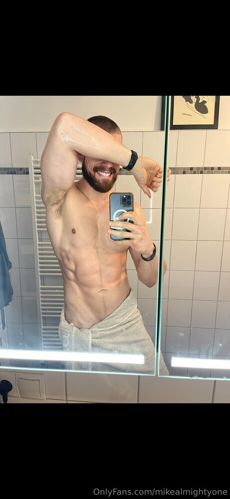 Mikealmightyone top model img