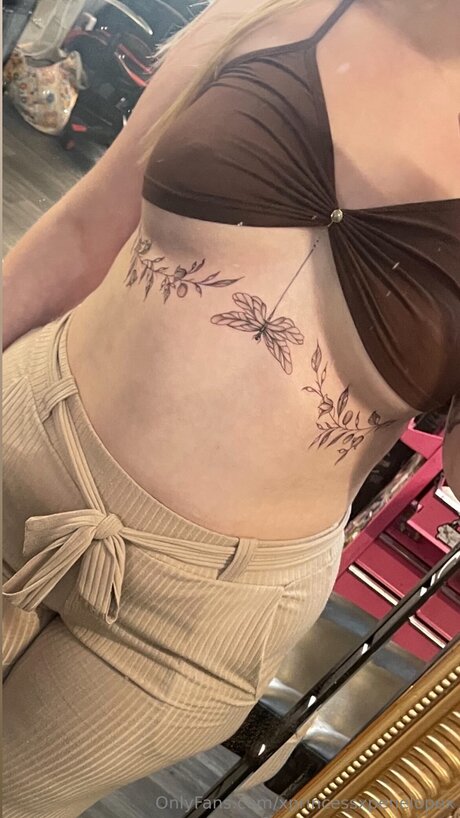 Xprincessxpenelopex erotic model pics