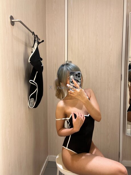 Qishpwishh erotic model img