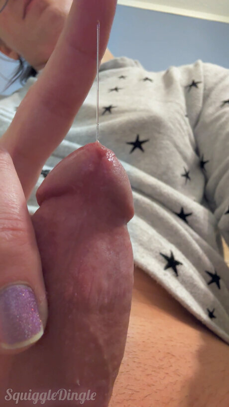 Squiggledingle beautiful model image