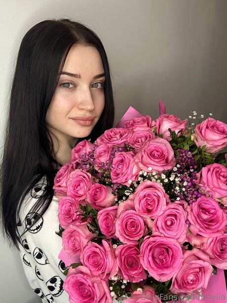 Tinylia model pretty picture