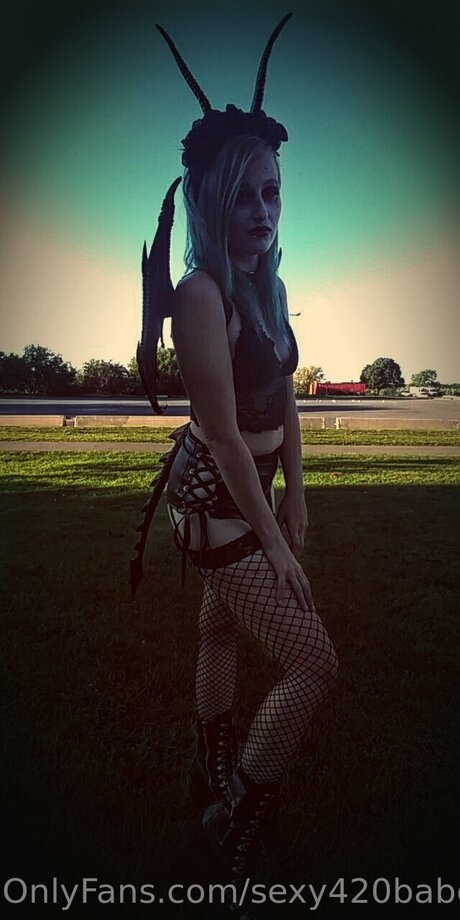 Sexy420babe naked pornstar galleries