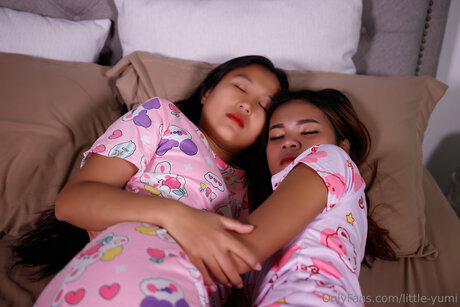 Little Yumi hot actress image