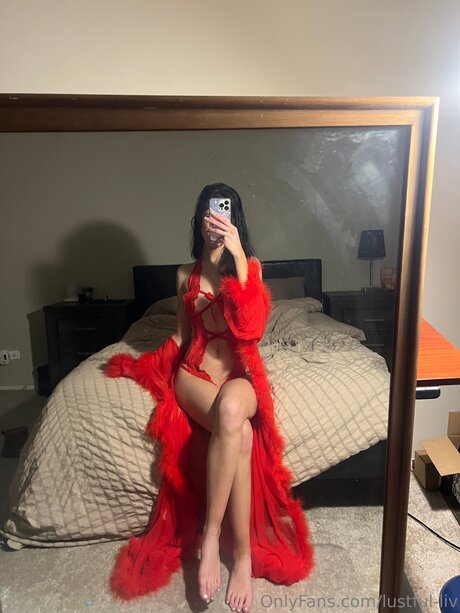 Lustful Liv art star pictures