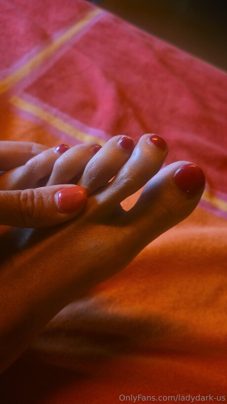 Ladydark Us erotic model img