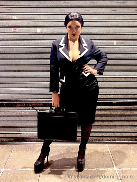 Domira Noire star adult pics