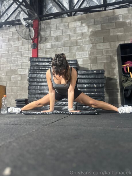 Kattmacek xxx star photo