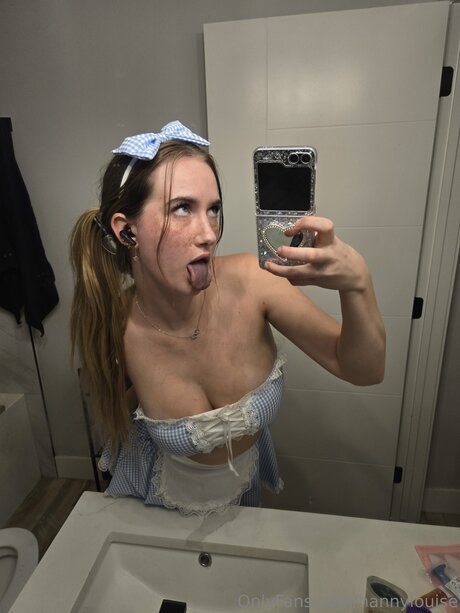 Hannylouise adult model img