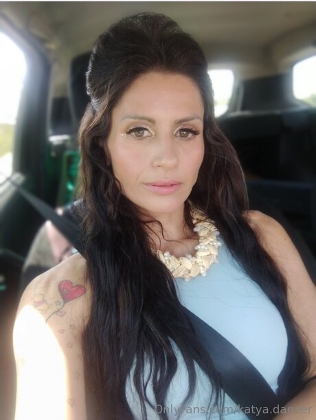 Katya Dancer naked model pics