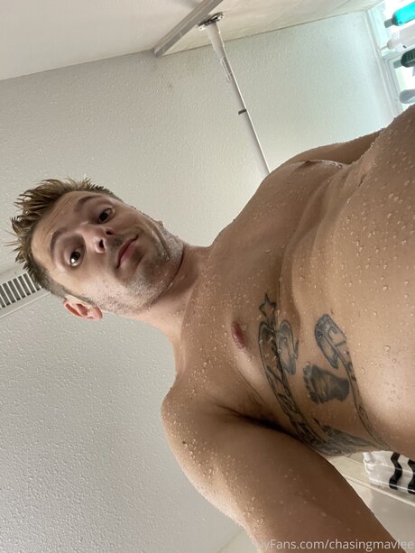 Chasingmavlee star art image