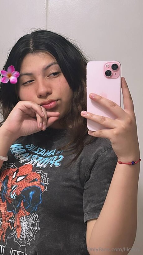 Lilcami actress picture