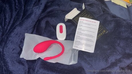 Naughtybunnii0 0 star free pics