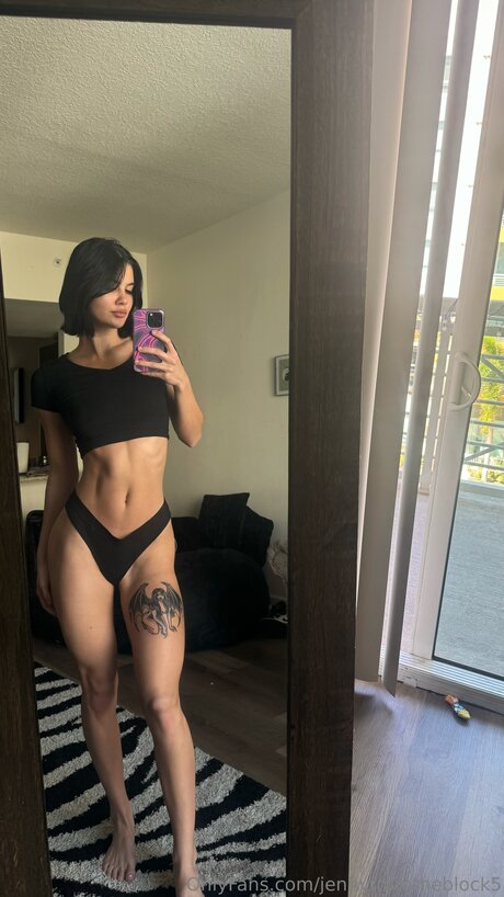 Jennyfromtheblock5 star pretty pic