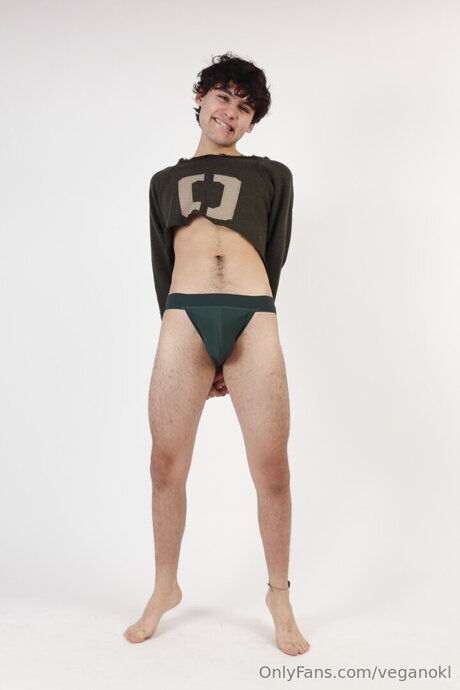 lesbian kissing onlyfans free xxx photos