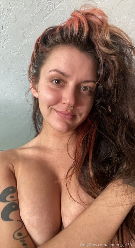 Stoner Girl301 top star picture