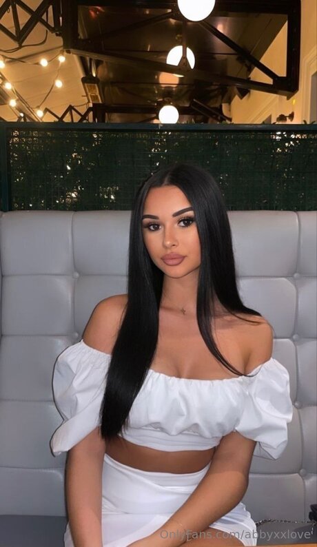 Abbyxxlove model high quality pics