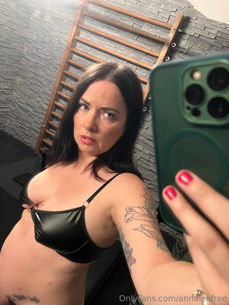 Annaleafree sex model photos