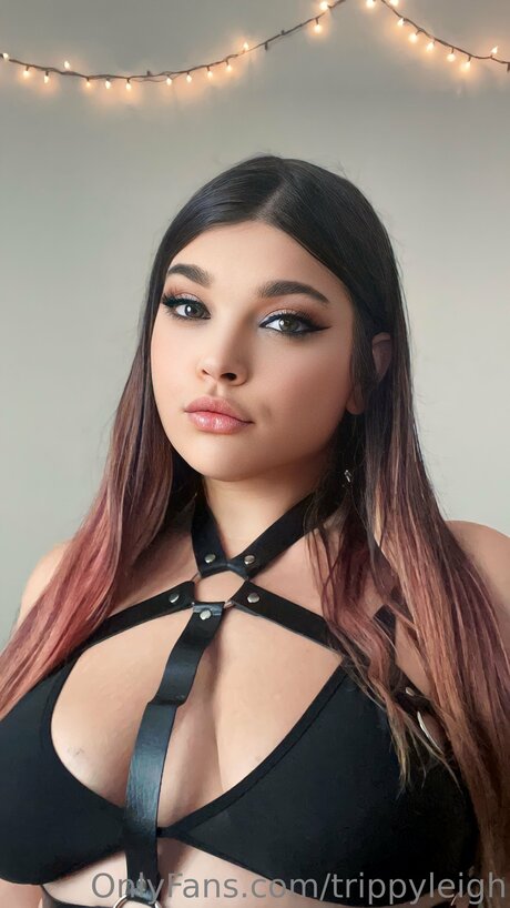 Trippyleigh model hd pic