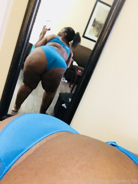 Luscious Lilly pornstar sexy pic