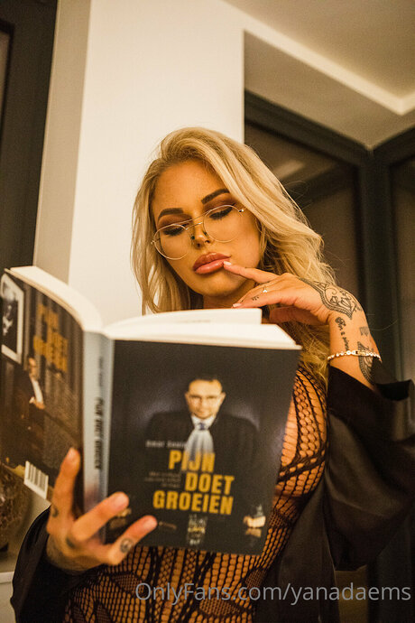 Yanadaems actress pic