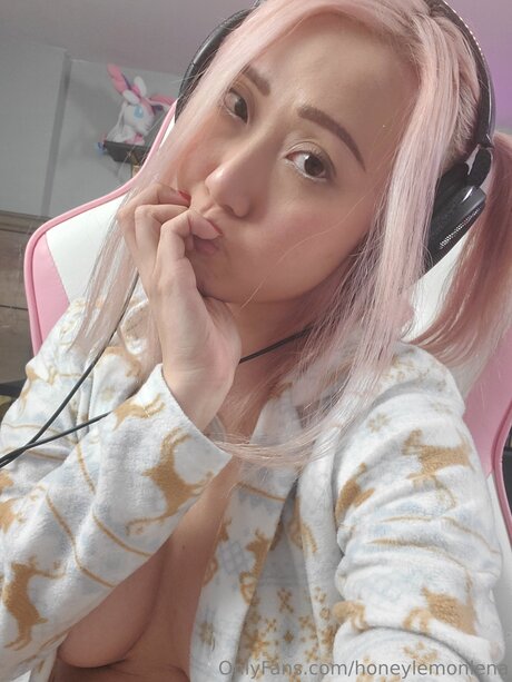 Honeylemonlena Quick model image