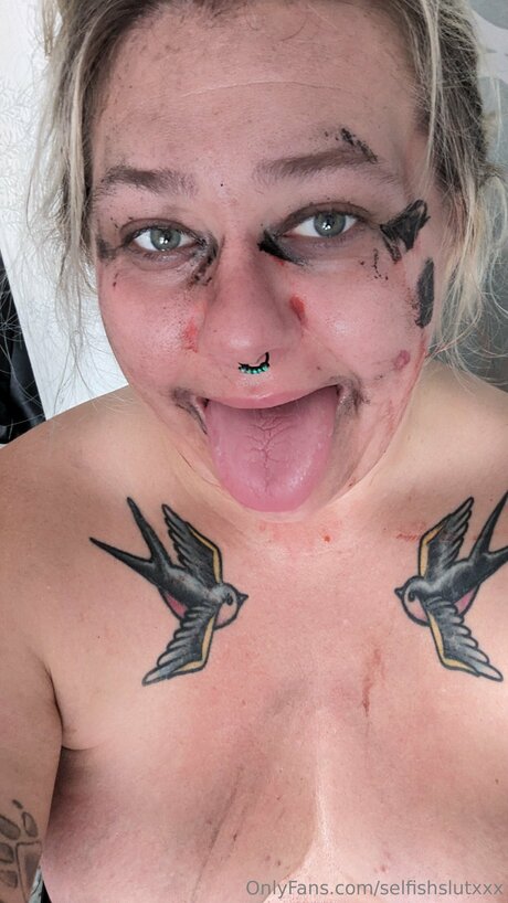 Selfishslutxxx star high quality photos