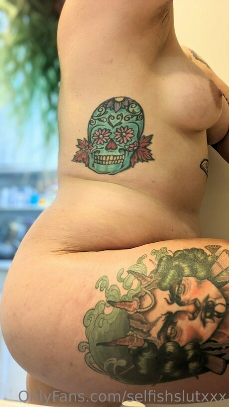 Selfishslutxxx porn model gallery