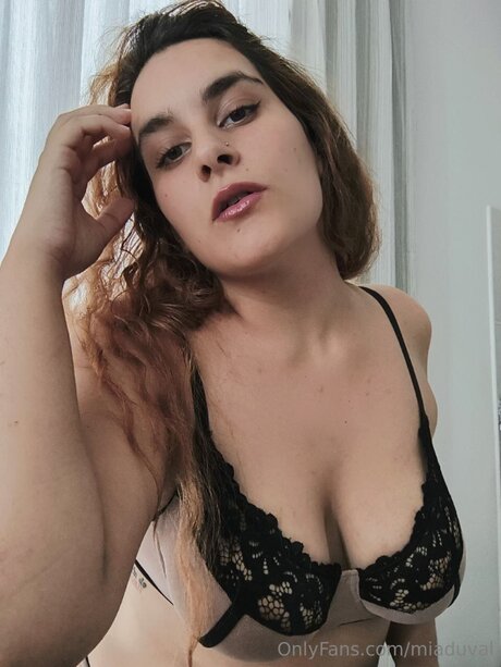 Miaduval nude actress pictures