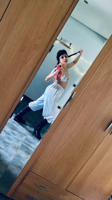 Lauradance pretty star photo